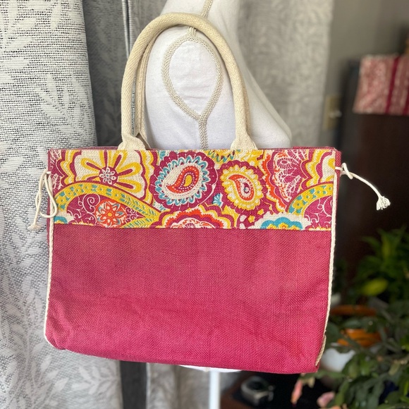 🩷3/$15 Pink Burlap Tote 17W x 12”H x 6.5” Width NWOT - Picture 9 of 10
